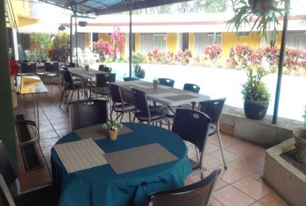 Hotel Puerta Del Sol - San Jose Airport Exterior photo