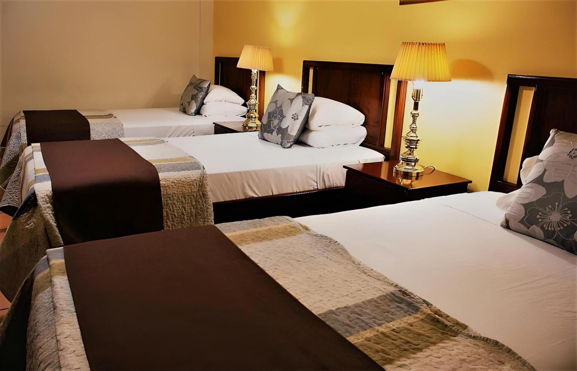Hotel Puerta Del Sol - San Jose Airport Exterior photo