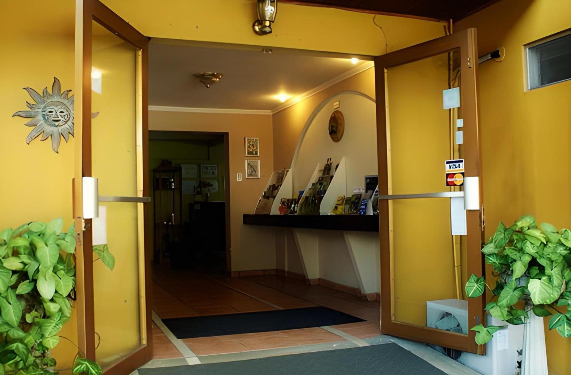 Hotel Puerta Del Sol - San Jose Airport Exterior photo