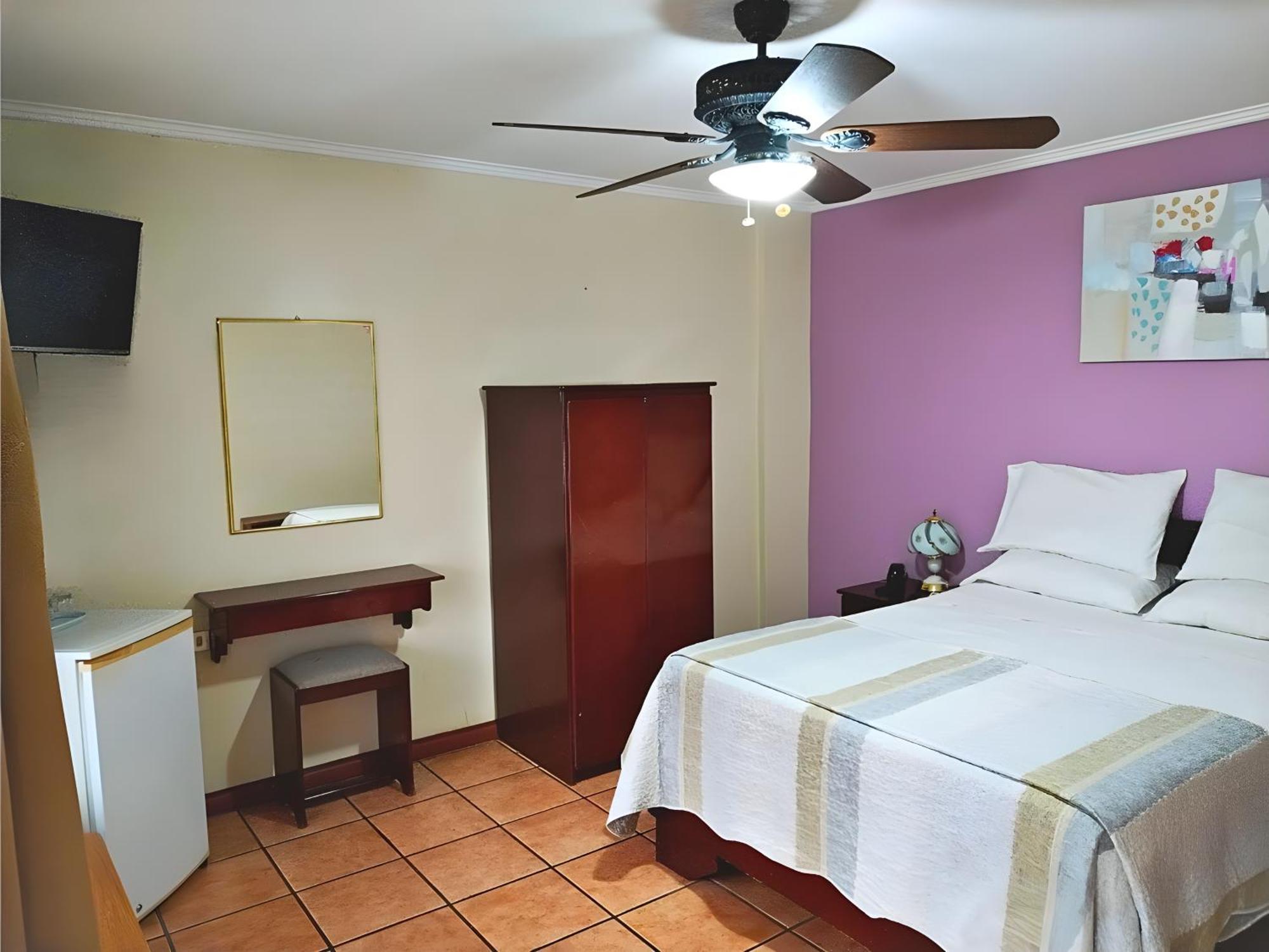 Hotel Puerta Del Sol - San Jose Airport Exterior photo